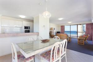 Afbeelding uit fotogalerij van Capricornia Apartments in Gold Coast