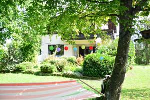Zahrada ubytování Haus mit Garten