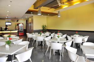 Restaurace v ubytování Express Inn Cebu Mabolo
