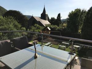 Gallery image of Grapes Hotel, Bar & Restaurant Snowdonia Nr Zip World in Blaenau-Ffestiniog