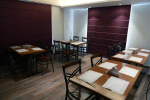 Restaurace v ubytování Mahaveer Shimla By Royal Collection Hotels