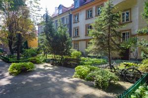 Vonkajšia záhrada v ubytovaní Bright and modern apartment in the heart of the Old and New Town