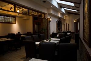 Restoran atau tempat lain untuk makan di DuoD