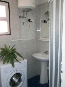 A bathroom at Glicini
