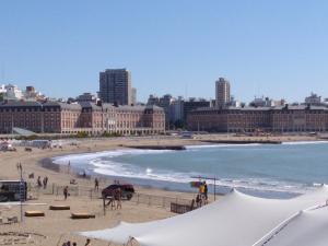 Foto de la galería de Depto de Leo frente al mar en Mar del Plata