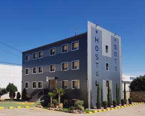 The building in which a vendégházakat is located