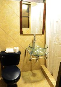 Bilik mandi di Hotel Royal Qosqo