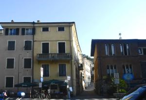 The building in which Az apartmant is located