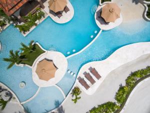 A view of the pool at Belizean Cove Estates Luxury Beachfront Villa or nearby