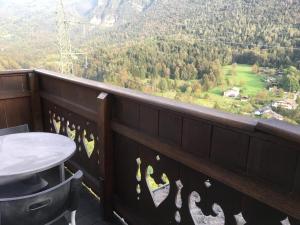 Nespecifikovaný výhled na hory nebo výhled na hory při pohledu z hotelu