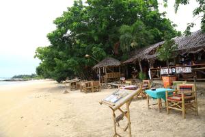 Gallery image of At Sea Condo in Klong Muang Beach