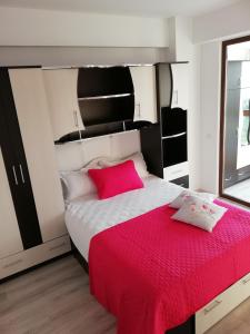 Säng eller sängar i ett rum på Kolonaki Domus Apartment