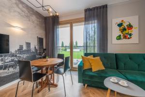 ワルシャワにあるnoclegi4u Warsaw Wola Apartmentsのギャラリーの写真