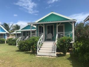 Tilt-Ta-Dock Resort Belize外面的花园