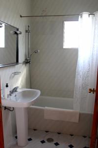 A bathroom at Casa Paquita Y Telesforo