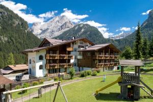 Fotografie z fotogalerie ubytování Hotel Alpe v destinaci Canazei