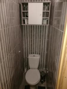 Vonios kambarys apgyvendinimo įstaigoje Tėjos guest house