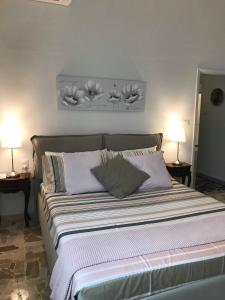 Posteľ alebo postele v izbe v ubytovaní Cozy Apartment Sabrina