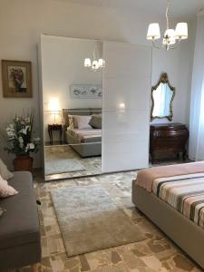Posteľ alebo postele v izbe v ubytovaní Cozy Apartment Sabrina