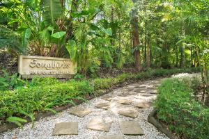 Songbirds Rainforest Retreat外面的花园