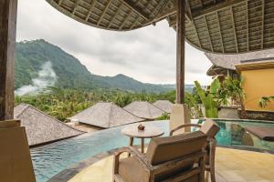 Ein allgemeiner Bergblick oder ein Berglick von des Resorts aus