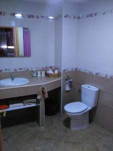 Kúpeľňa v ubytovaní Casa Rural La Jara + 26 fotografií