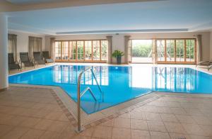 The swimming pool at or close to Waidringer Hof 4 Sterne Superior