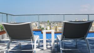 Πισίνα στο ή κοντά στο Luxury Rooftop Apartment in Netanya +14 φωτογραφίες
