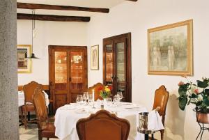 Restoran või mõni muu söögikoht majutusasutuses Hotel Cittadella