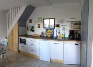 L'Escalette appartにあるキッチンまたは簡易キッチン
