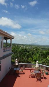 Ein Balkon oder eine Terrasse in der Unterkunft Classique International in Dominica