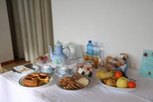 Jedlo v ubytovaní bed & breakfast alebo blízkom okolí