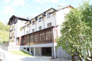 Budova, v ktorej sa apartmán nachádza