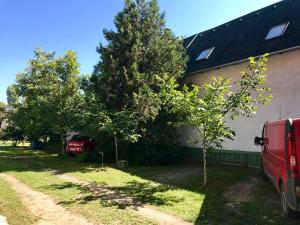 A garden outside Rudolf Apartment