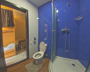 Koupelna v ubytování Dream Hostel Odessa + 37 fotografií
