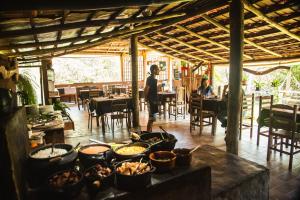 Restoran ili drugo mesto za obedovanje u objektu Pousada Lua Bonita