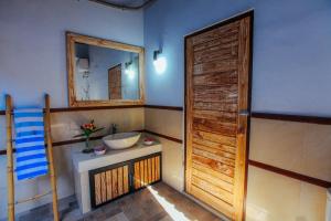 Ein Badezimmer in der Unterkunft Villa Matahari