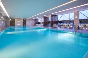 Bazén v ubytování Hyatt Regency Shanghai Jiading nebo v jeho okolí