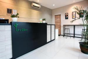 Dapur atau dapur kecil di LeGreen Suite Supomo