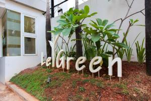 Vrt ispred objekta LeGreen Suite Kuningan