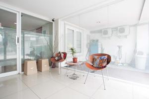 Posezení v ubytování LeGreen Suite Tebet