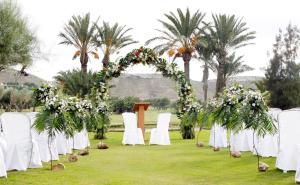 Сад в El Plantío Golf Resort