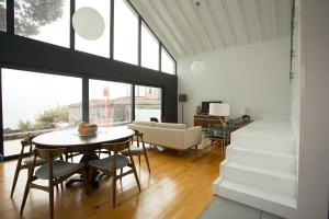 Posezení v ubytování T2 Lux Casa das Pereiras