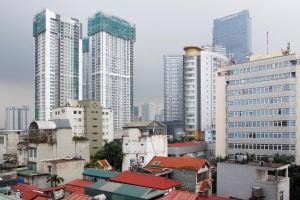Cảnh Hà Nội hoặc tầm nhìn thành phố từ khách sạn căn hộ
