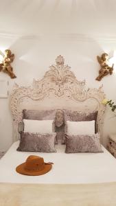 Ένα ή περισσότερα κρεβάτια σε δωμάτιο στο Charming Apartment II Historical Center