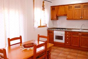 Kuchyňa alebo kuchynka v ubytovaní Casa Enpiera II - Turistrat