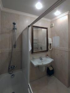 Ванная комната в Aparthouse Borovo