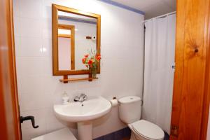 Koupelna v ubytování Casa Enpiera II - Turistrat + 12 fotografií