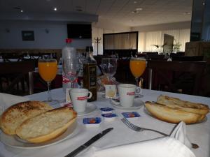 Opciones de desayuno disponibles en Hotel Santa Ana