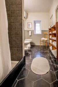 Koupelna v ubytování B&B Il Poggio di Gavi